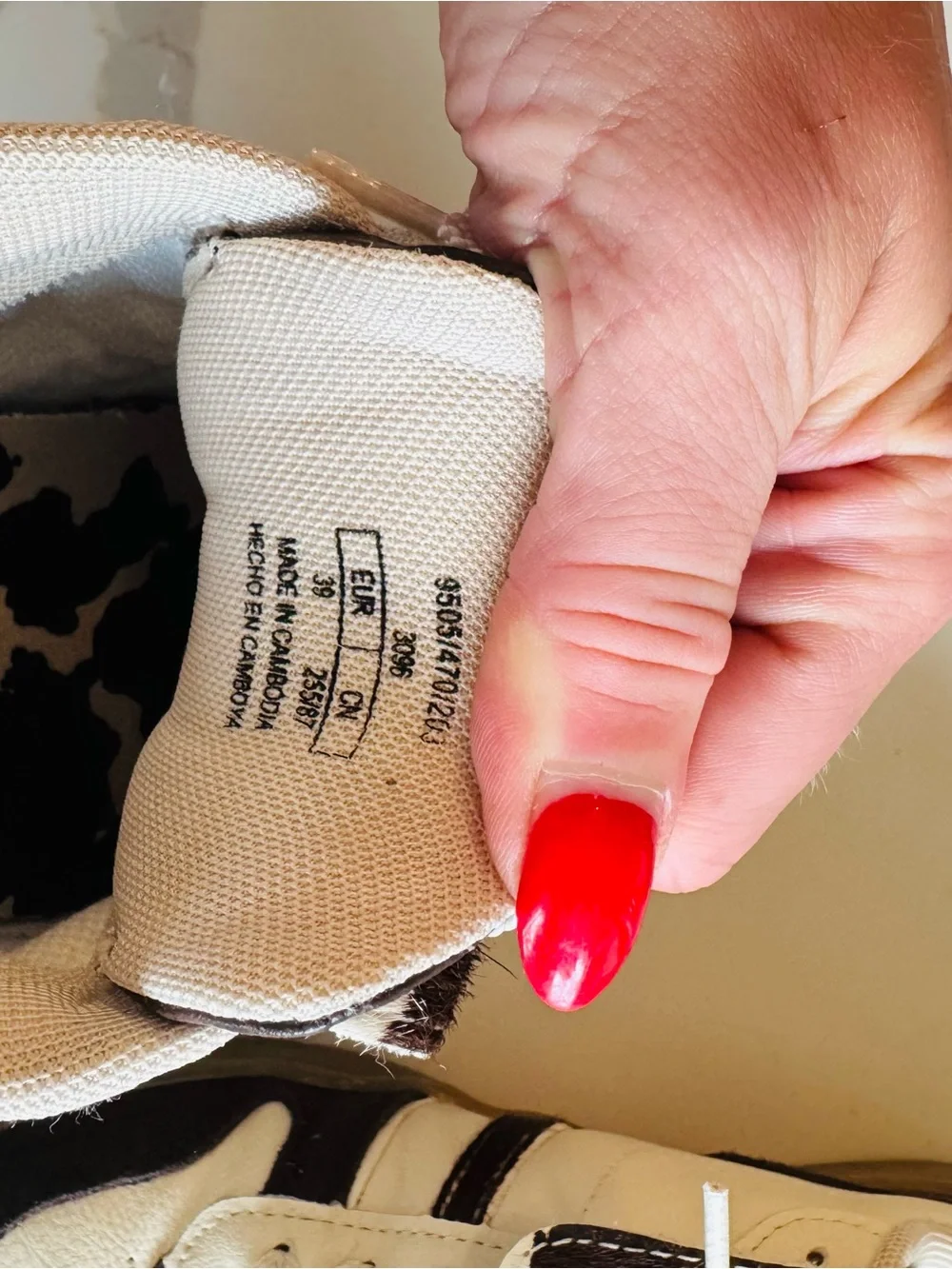 stradivarius White and Brown Cow Print Low-Top Sneakers
